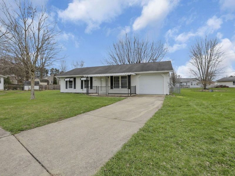 435 Alison Court, Lancaster, OH 43130 Photo 2