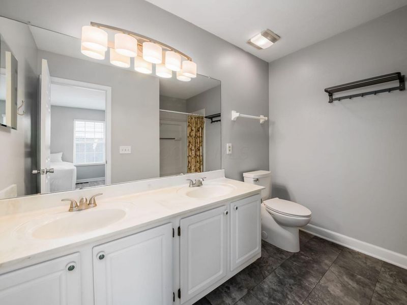 622 Lakeview Drive S, Grove City, OH 43123 Photo 10