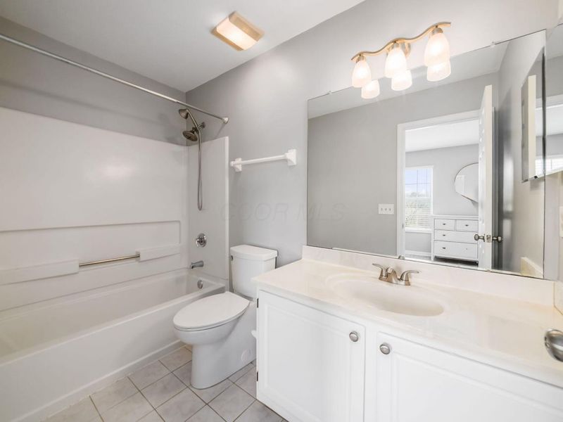 622 Lakeview Drive S, Grove City, OH 43123 Photo 14