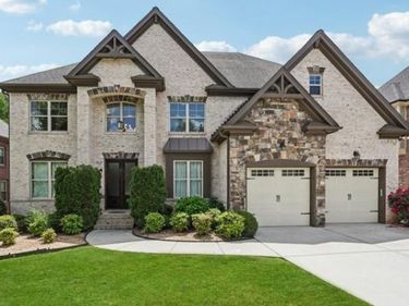 5068 Bentwater Lane SW, Lilburn, GA 30047