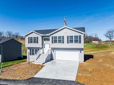 153 Summits Ridge, Morgantown, WV 26508
