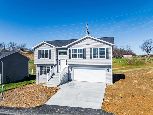 153 Summits Ridge, Morgantown, WV 26508