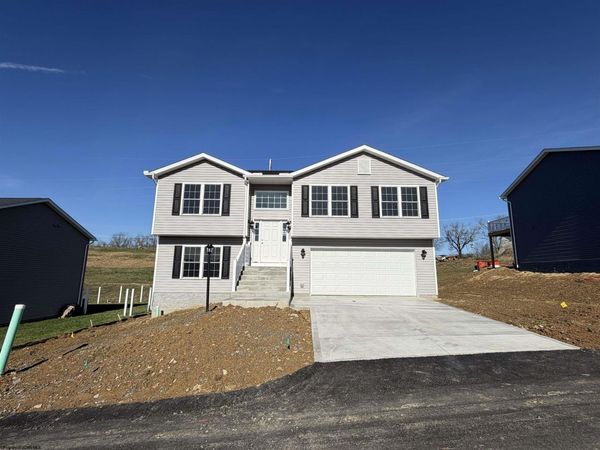 153 Summits Ridge, Morgantown, WV 26508