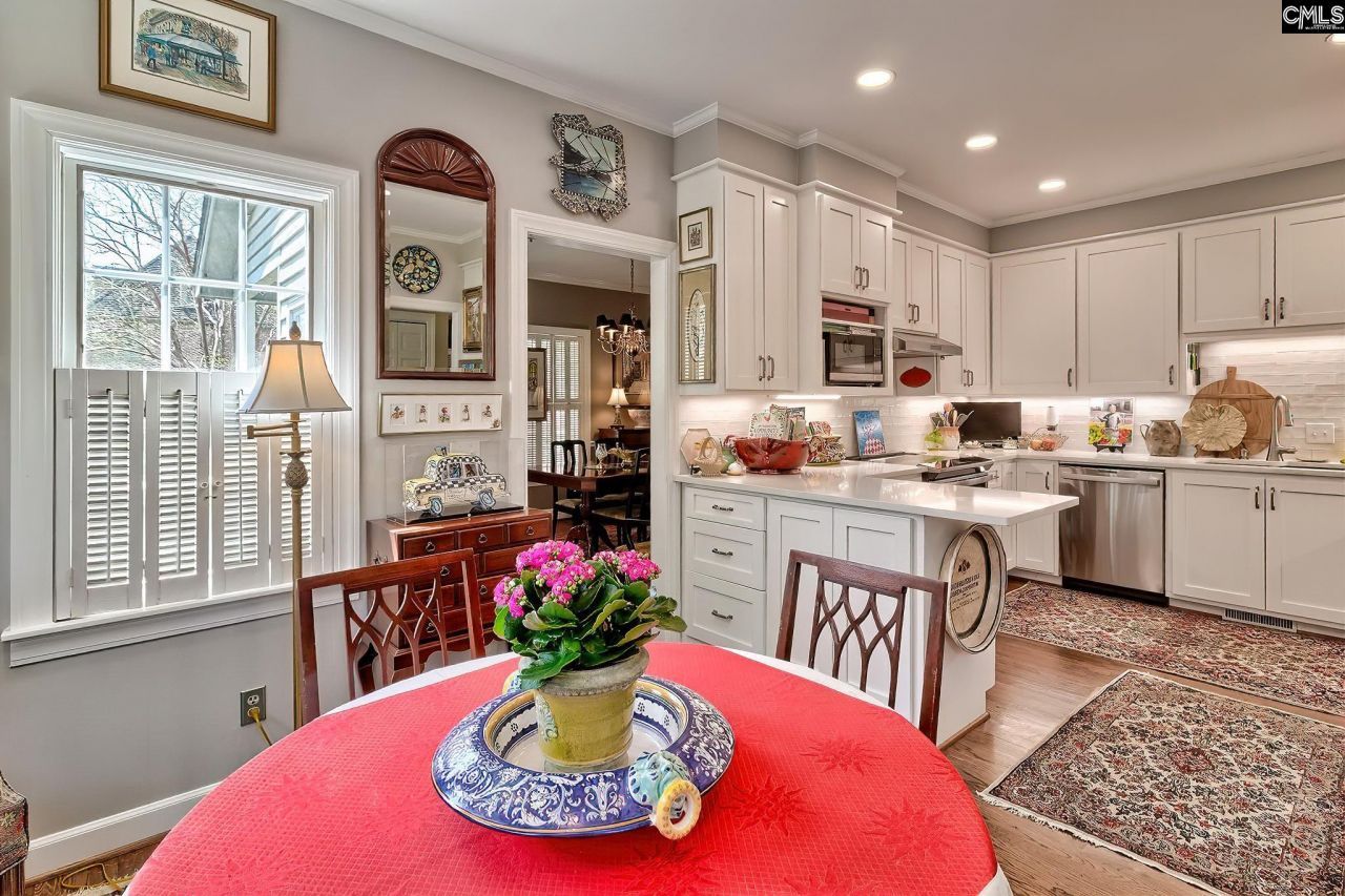 320 Hampton Trace Lane  Photo 12