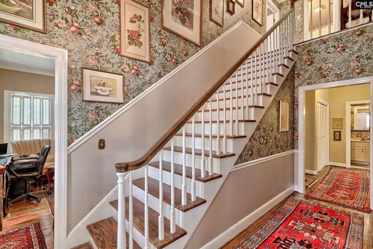 320 Hampton Trace Lane  Photo 5