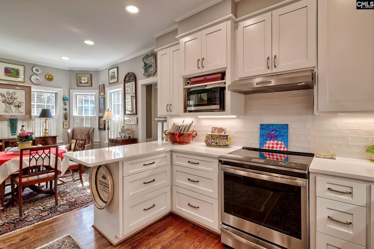 320 Hampton Trace Lane  Photo 9