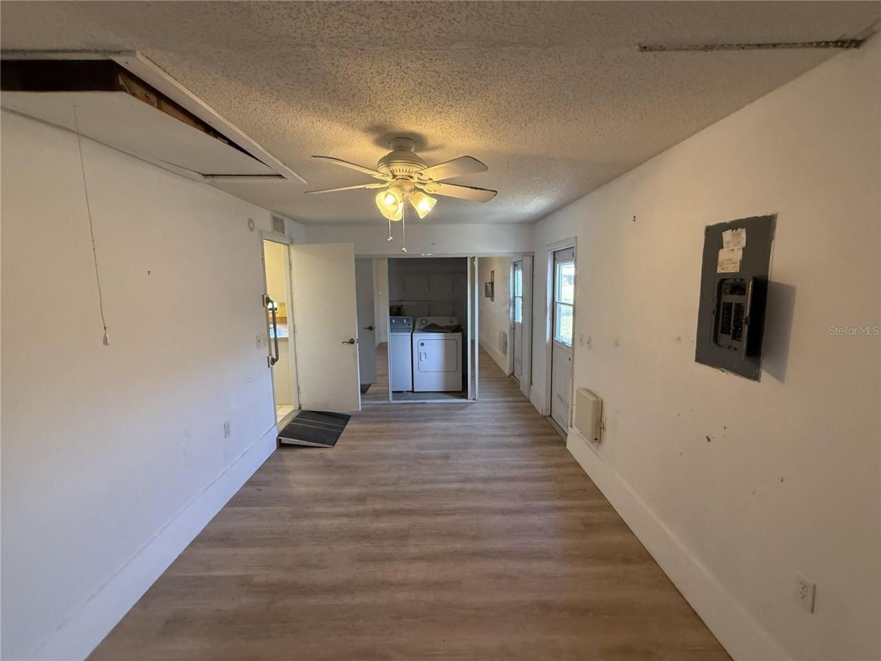 6608 36th Avenue Drive W, Bradenton, FL 34209 Photo