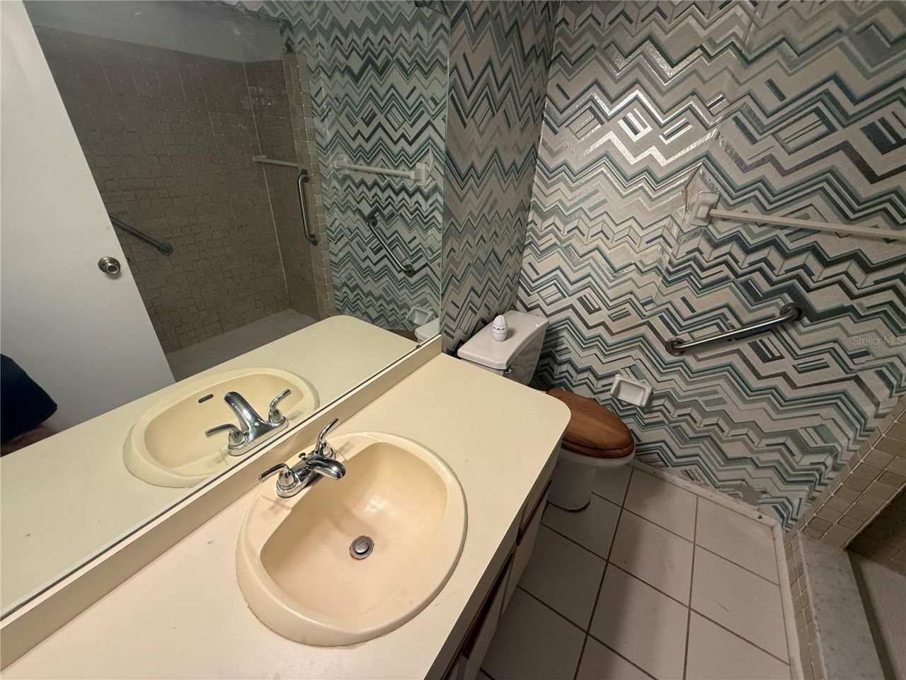 6608 36th Avenue Drive W, Bradenton, FL 34209 Photo