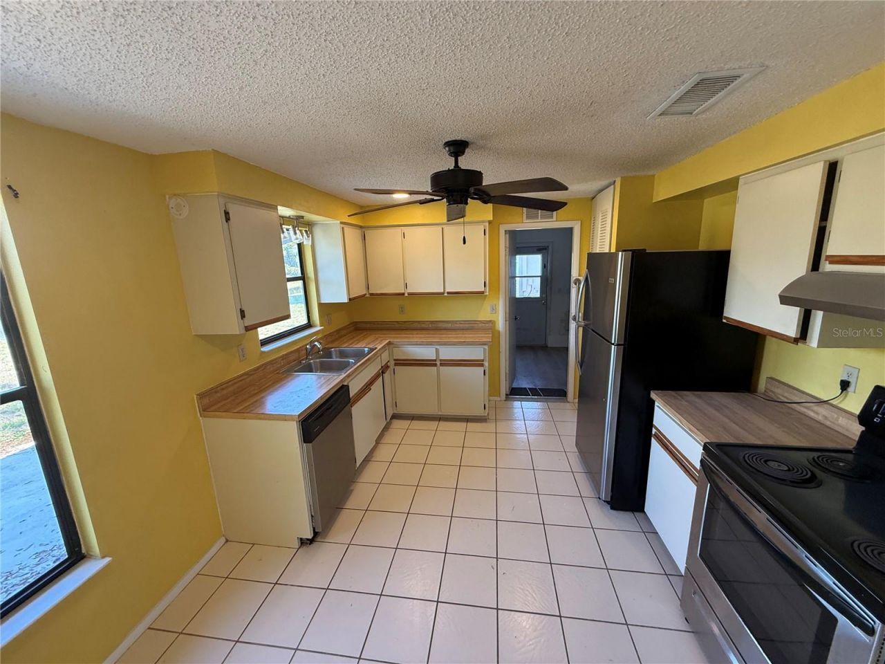 6608 36th Avenue Drive W, Bradenton, FL 34209 Photo