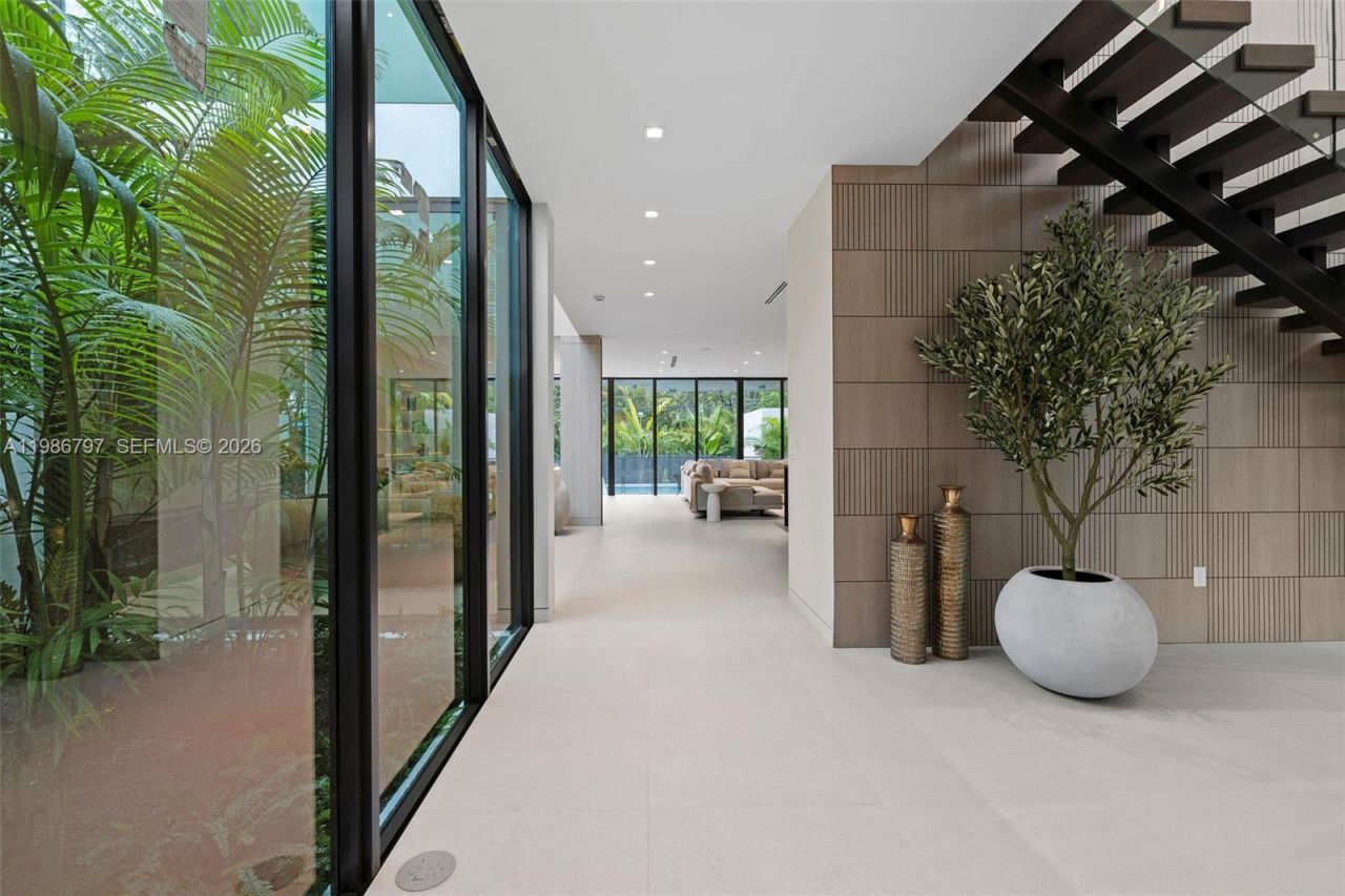4534 Sheridan Ave, Miami Beach, FL 33140 Photo