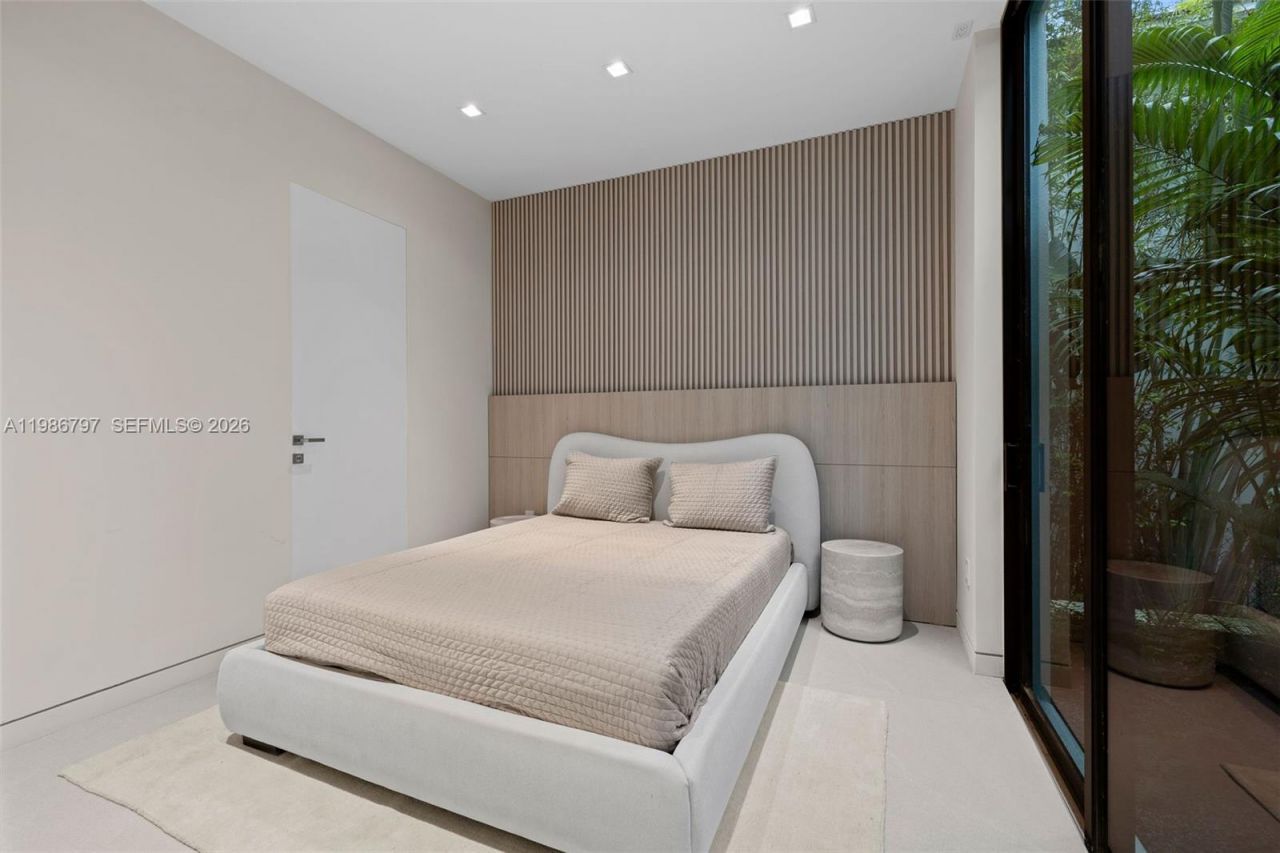 4534 Sheridan Ave , Miami Beach, FL 33140 Photo