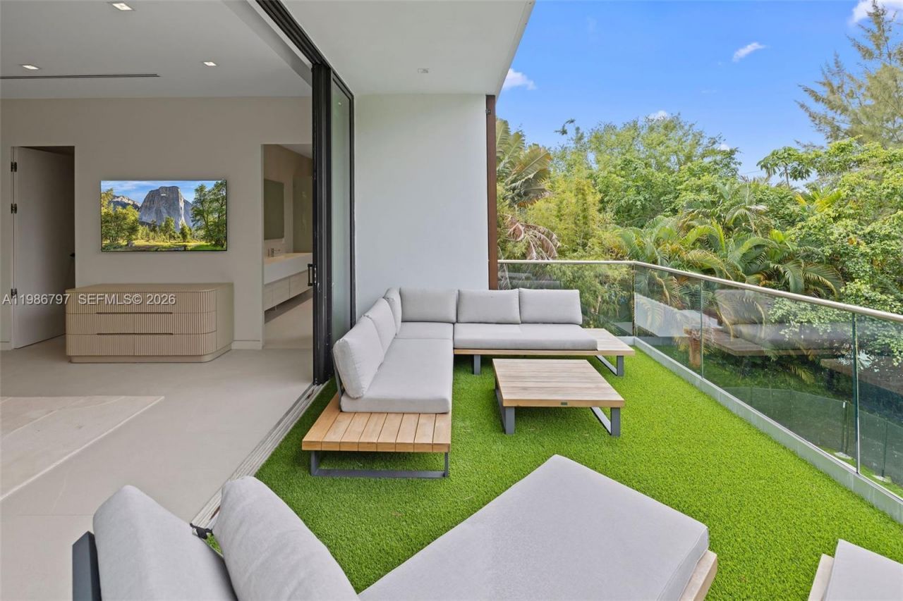 4534 Sheridan Ave, Miami Beach, FL 33140 Photo