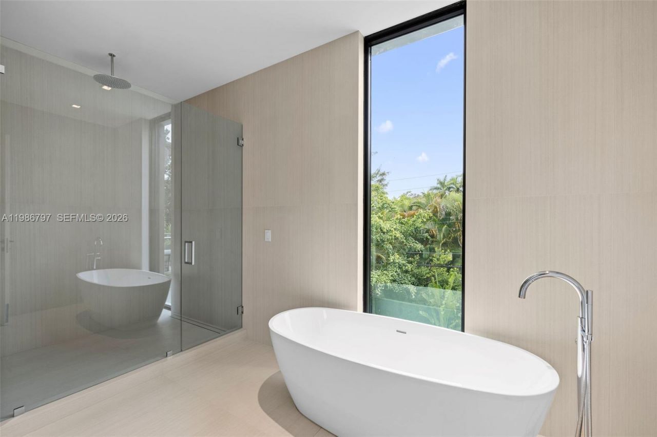 4534 Sheridan Ave, Miami Beach, FL 33140 Photo