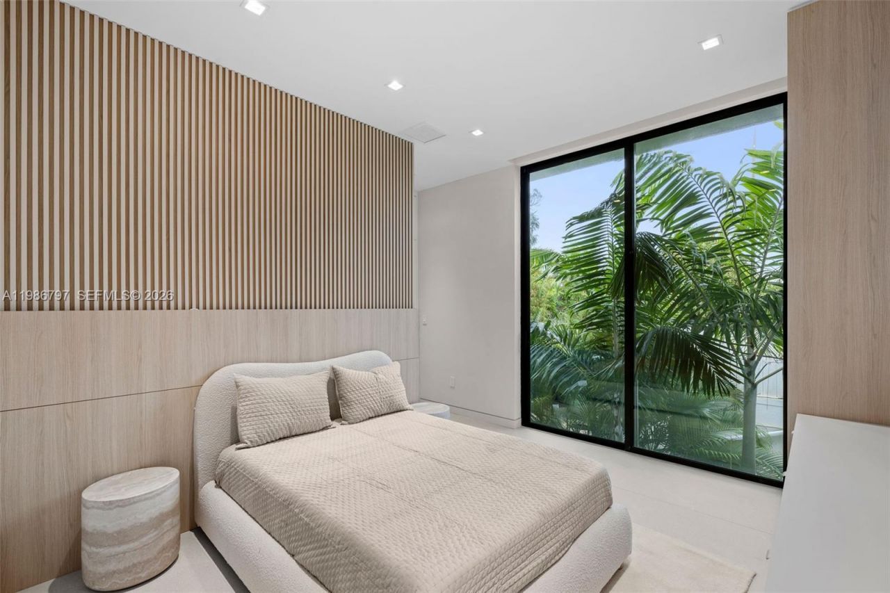 4534 Sheridan Ave, Miami Beach, FL 33140 Photo