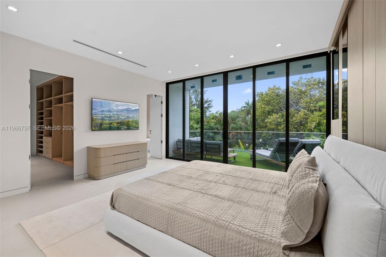 4534 Sheridan Ave , Miami Beach, FL 33140 Photo