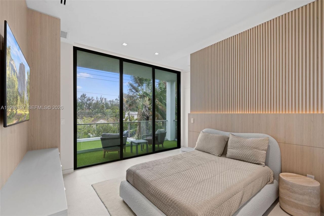 4534 Sheridan Ave, Miami Beach, FL 33140 Photo