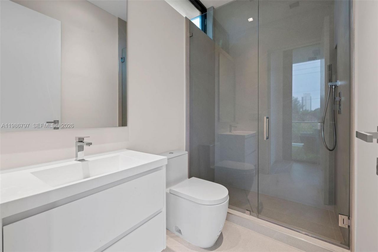 4534 Sheridan Ave, Miami Beach, FL 33140 Photo