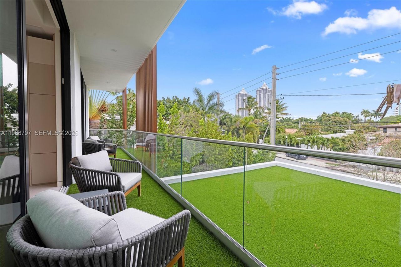 4534 Sheridan Ave, Miami Beach, FL 33140 Photo