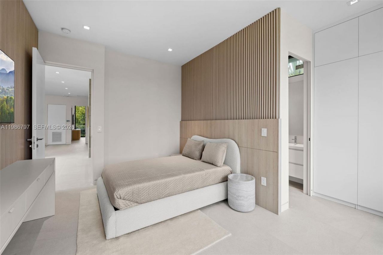 4534 Sheridan Ave, Miami Beach, FL 33140 Photo