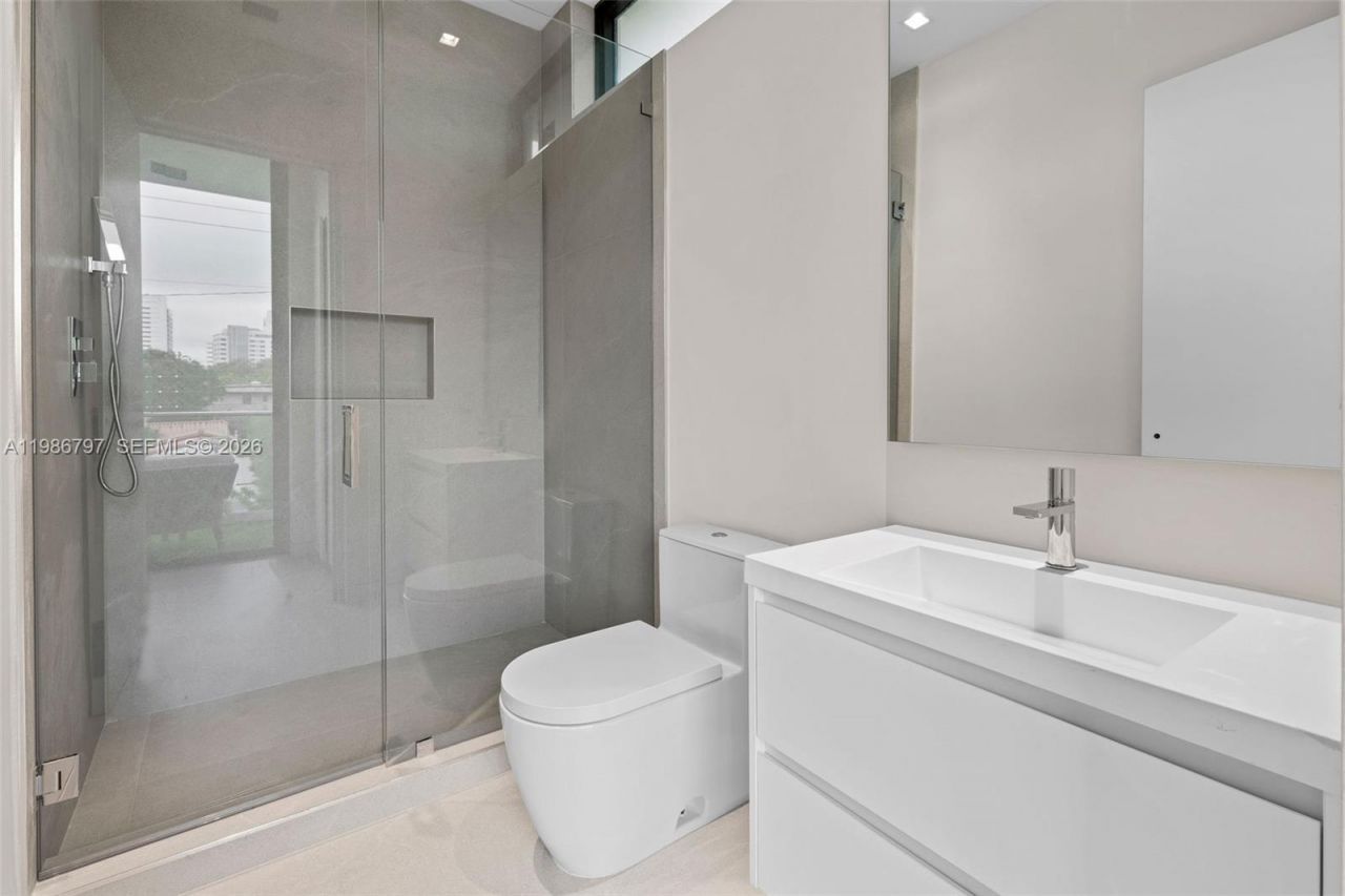 4534 Sheridan Ave, Miami Beach, FL 33140 Photo
