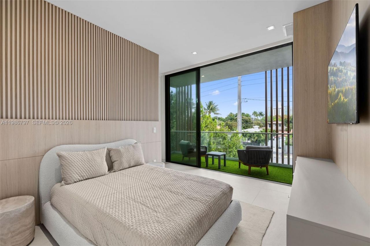 4534 Sheridan Ave , Miami Beach, FL 33140 Photo