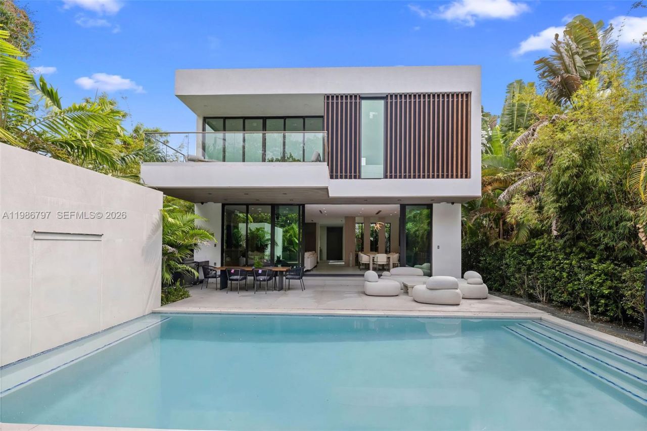 4534 Sheridan Ave, Miami Beach, FL 33140 Photo
