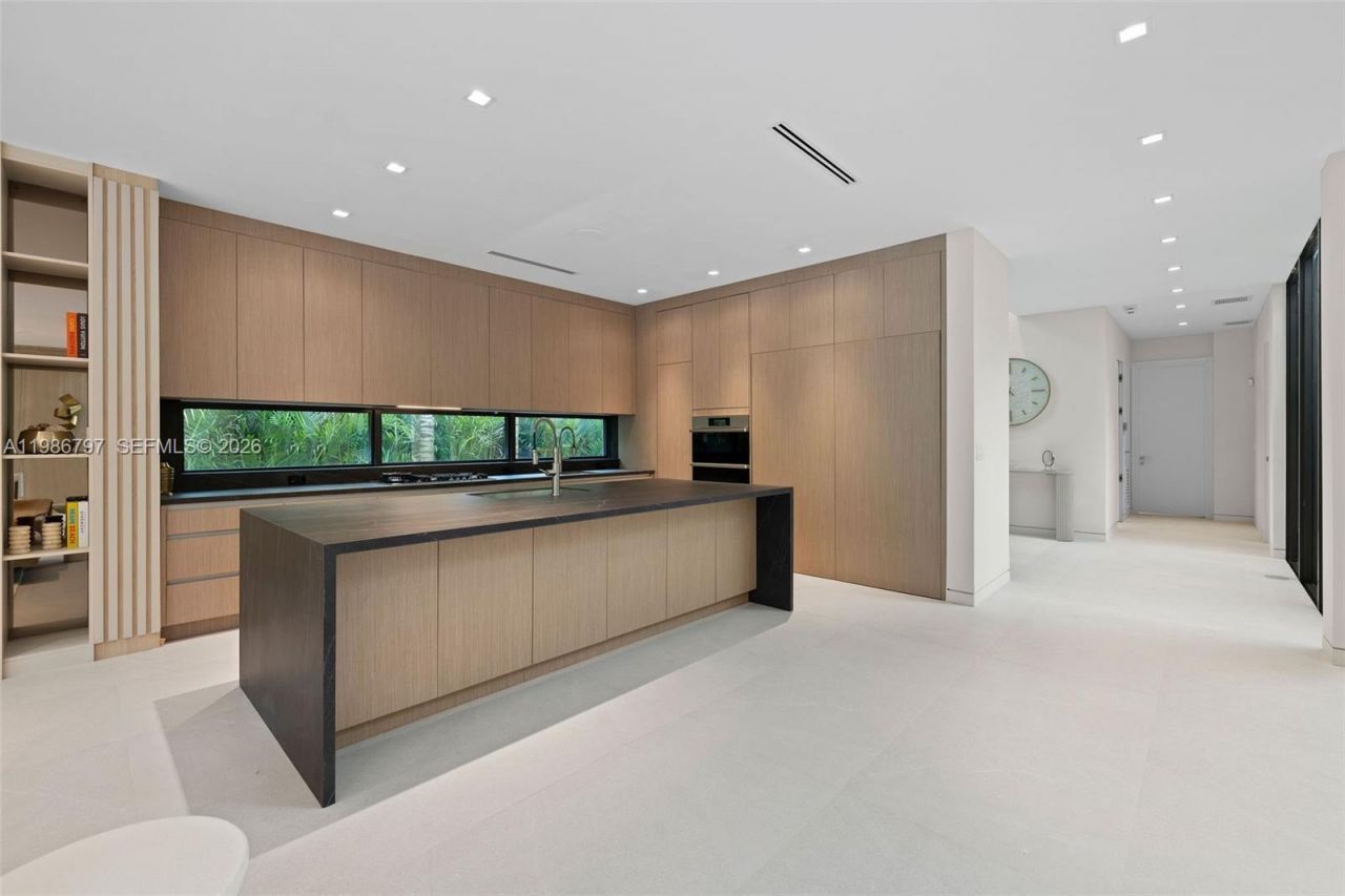 4534 Sheridan Ave , Miami Beach, FL 33140 Photo