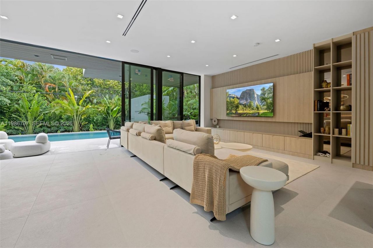 4534 Sheridan Ave, Miami Beach, FL 33140 Photo