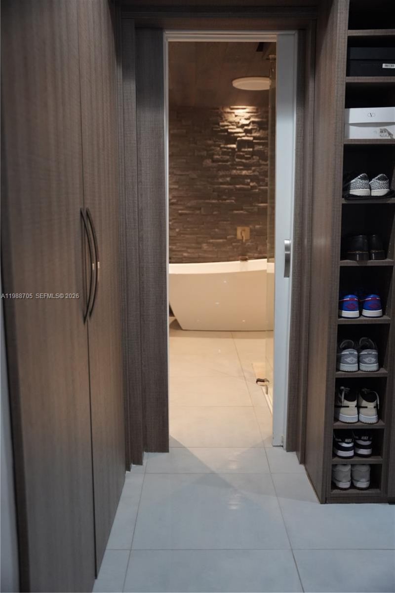 19262 NW 89th Ave , Hialeah, FL 33018 Photo