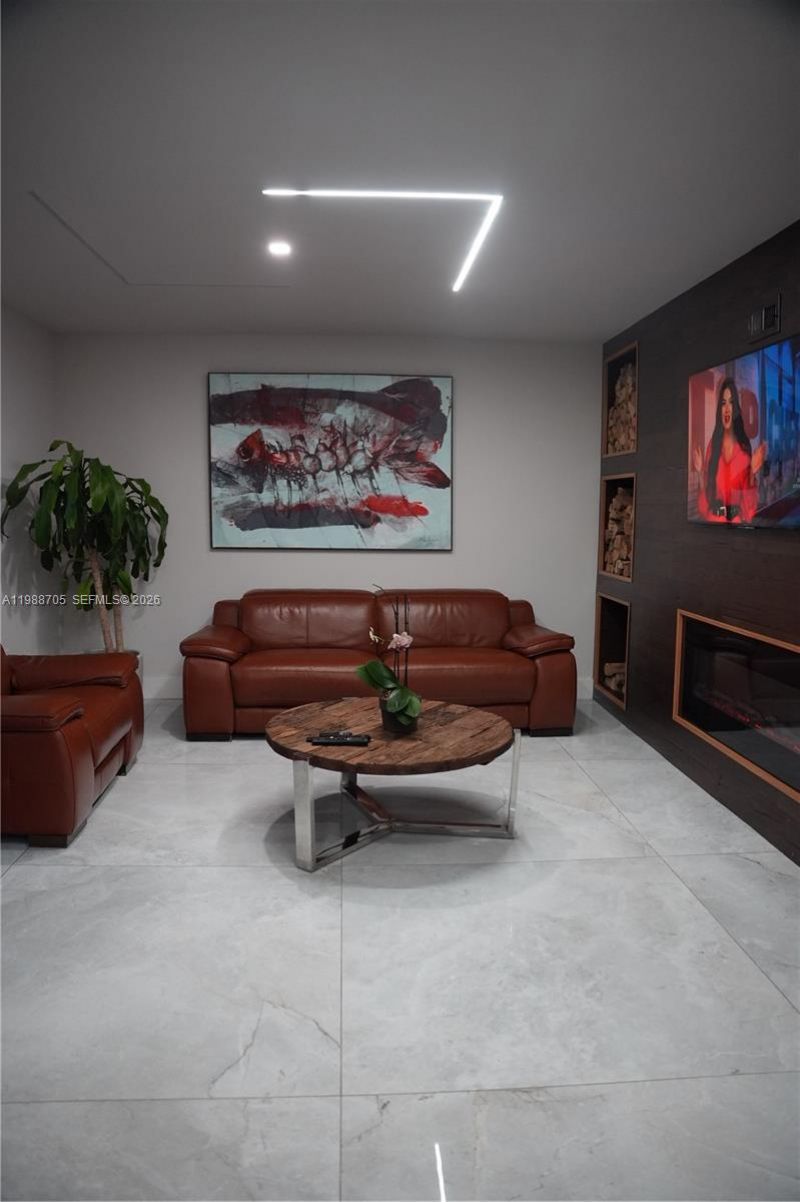 19262 NW 89th Ave , Hialeah, FL 33018 Photo