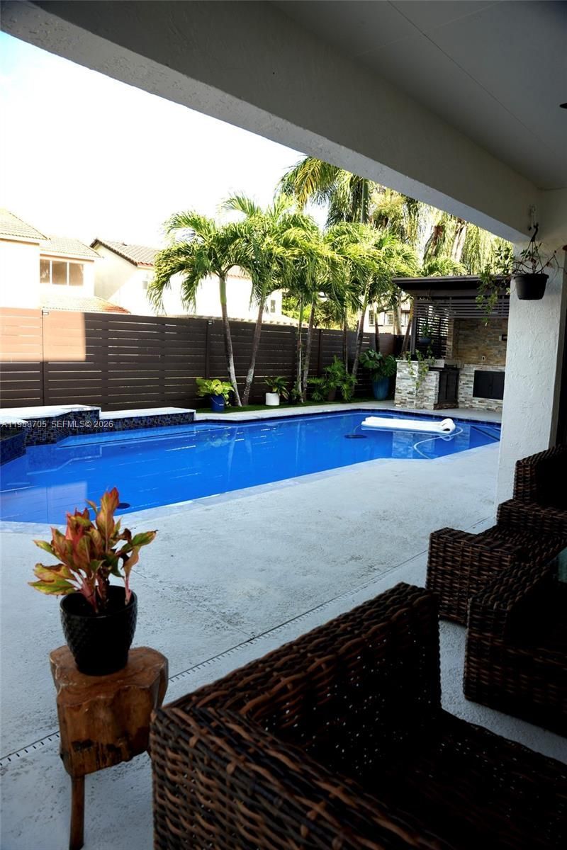 19262 NW 89th Ave , Hialeah, FL 33018 Photo