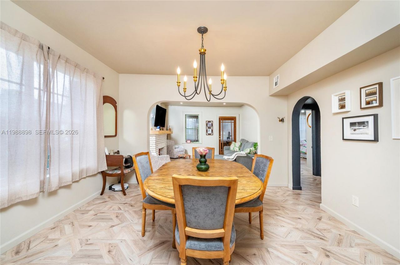 1844 NW 47th St , Miami, FL 33142 Photo