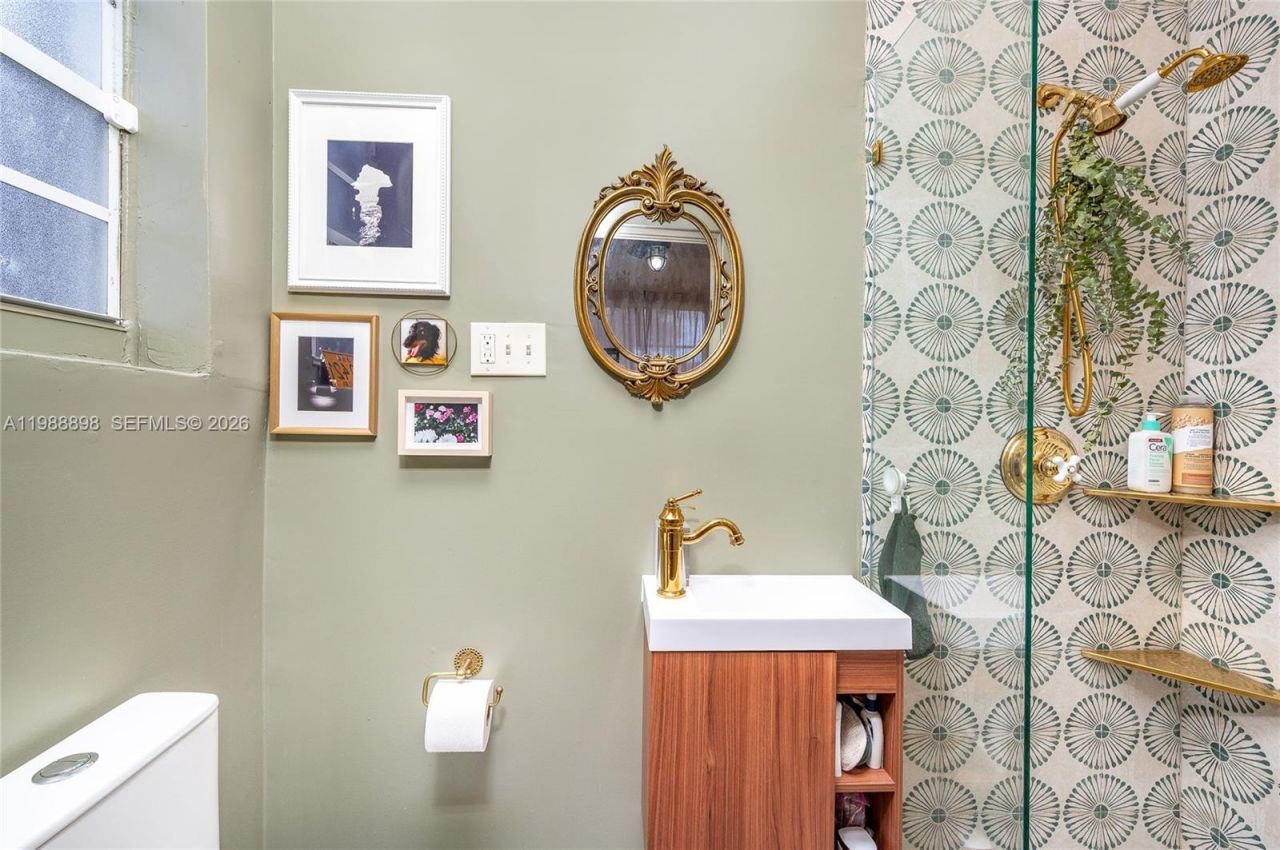 1844 NW 47th St , Miami, FL 33142 Photo