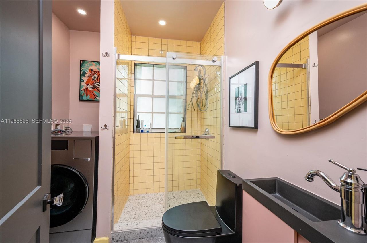 1844 NW 47th St , Miami, FL 33142 Photo