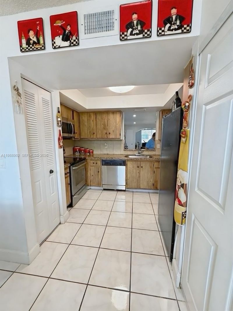 1040 NW 80th Ave , Unit 203, Margate, FL 33063 Photo