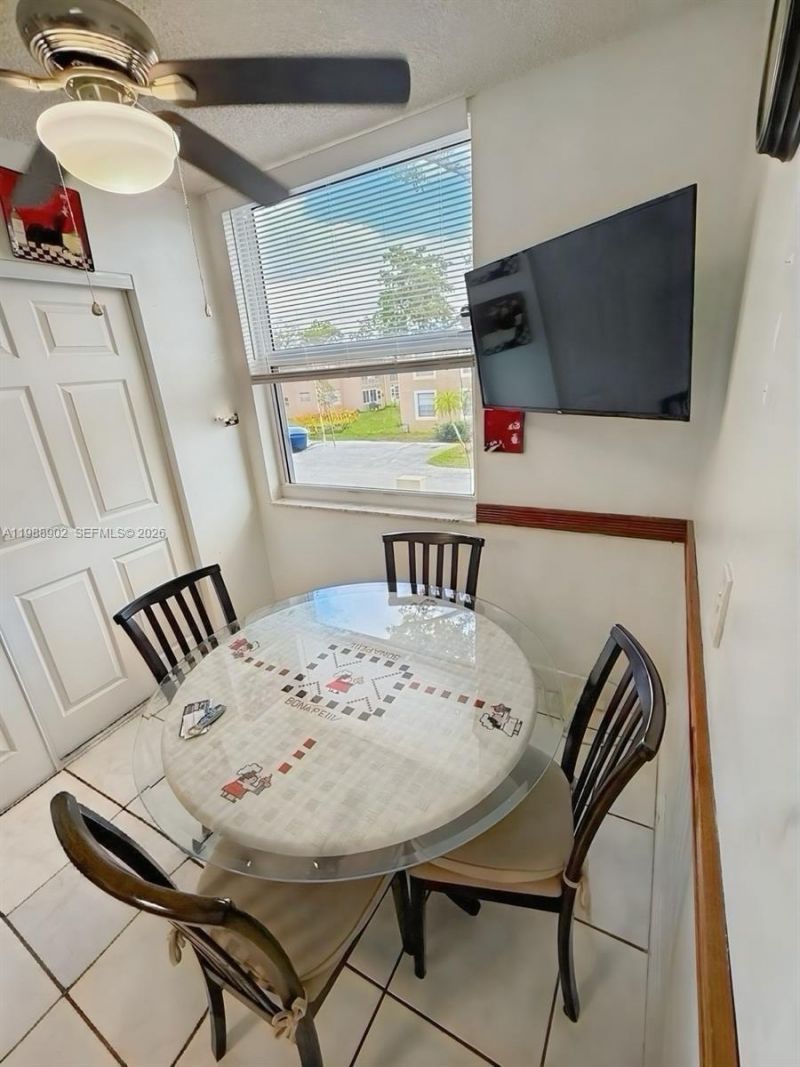 1040 NW 80th Ave , Unit 203, Margate, FL 33063 Photo