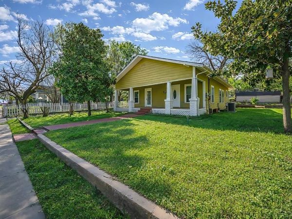 311 W Spring Street, Weatherford, TX 76086