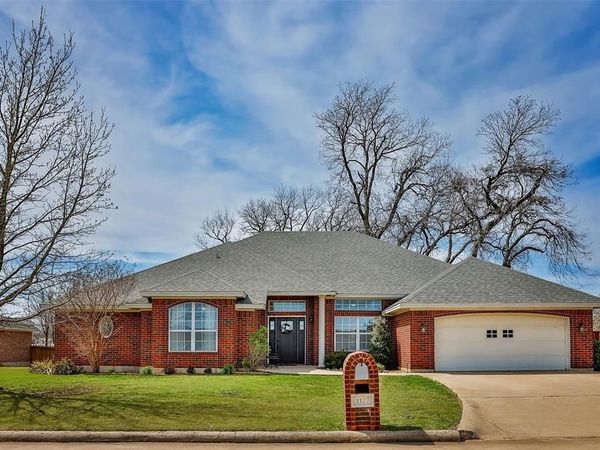 1107 Nortman Drive, Lindsay, TX 76250