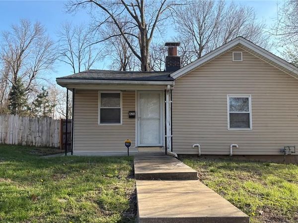 426 Bluff Drive , St Louis, MO 63137