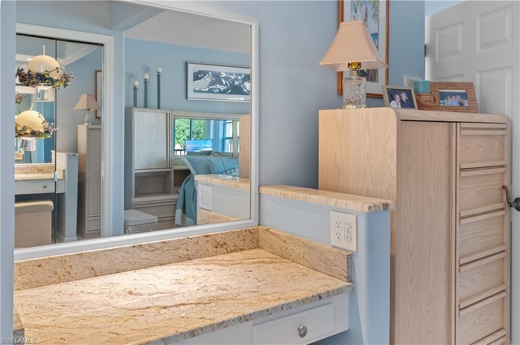 13050 Amberley Ct , Unit 712, Bonita Springs, FL 34135 Photo