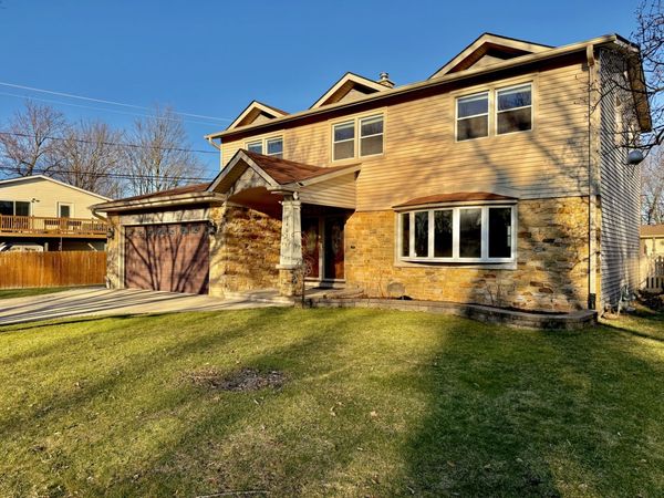 1403 S Birch Drive , Mount Prospect, IL 60056