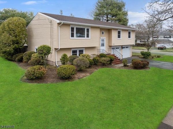 41 Ackerman Dr, Fair Lawn, NJ 07410