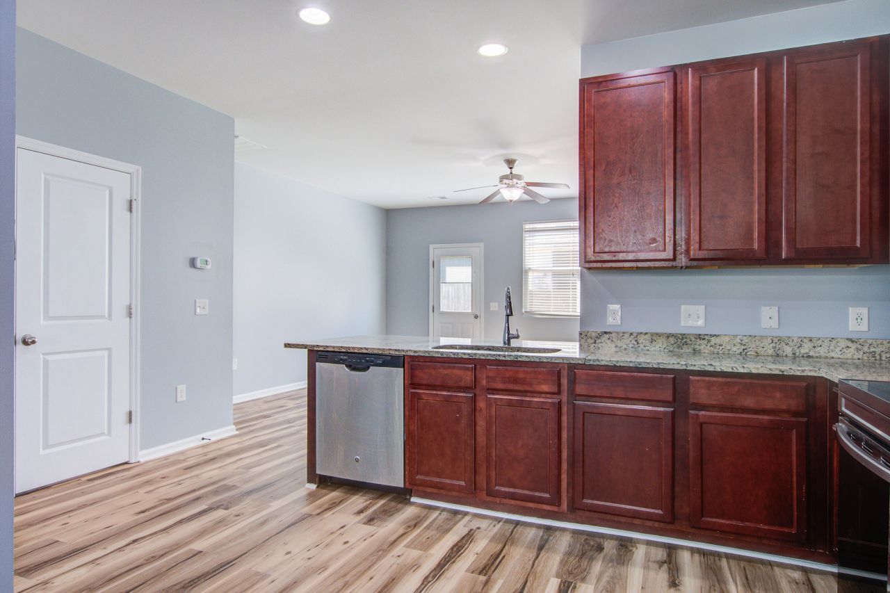 362 Flyway Road Photo 13