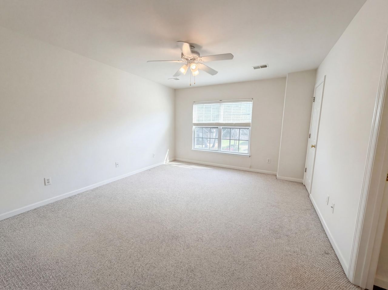 202 Arbor Oaks Drive Photo 9