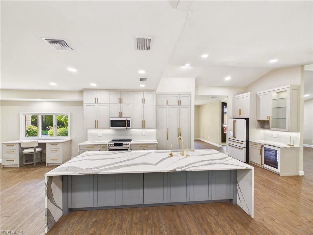 6840 Hendry Creek Dr , Fort Myers, FL 33908 Photo