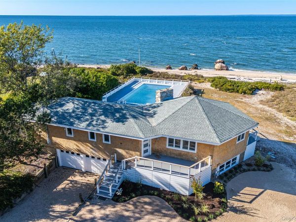 56875 Route 48 , Greenport, NY 11944