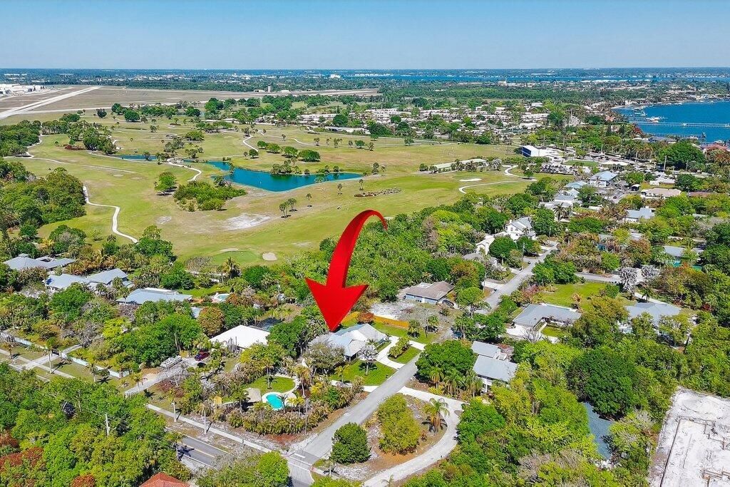 2366 SE Country Club Lane, Stuart, FL 34996 Photo