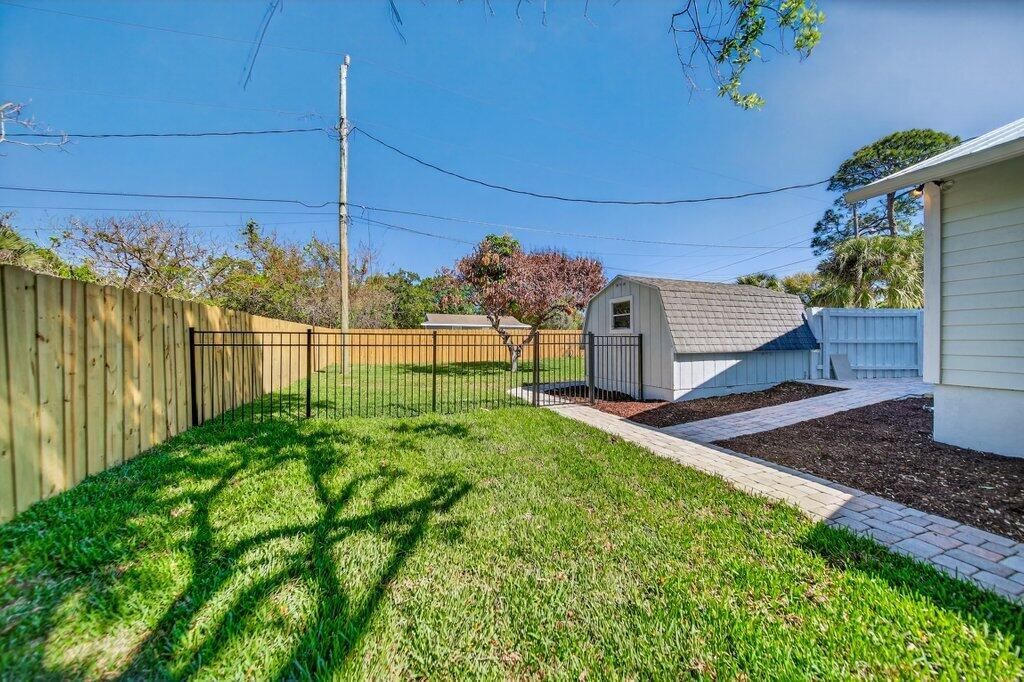 2366 SE Country Club Lane, Stuart, FL 34996 Photo