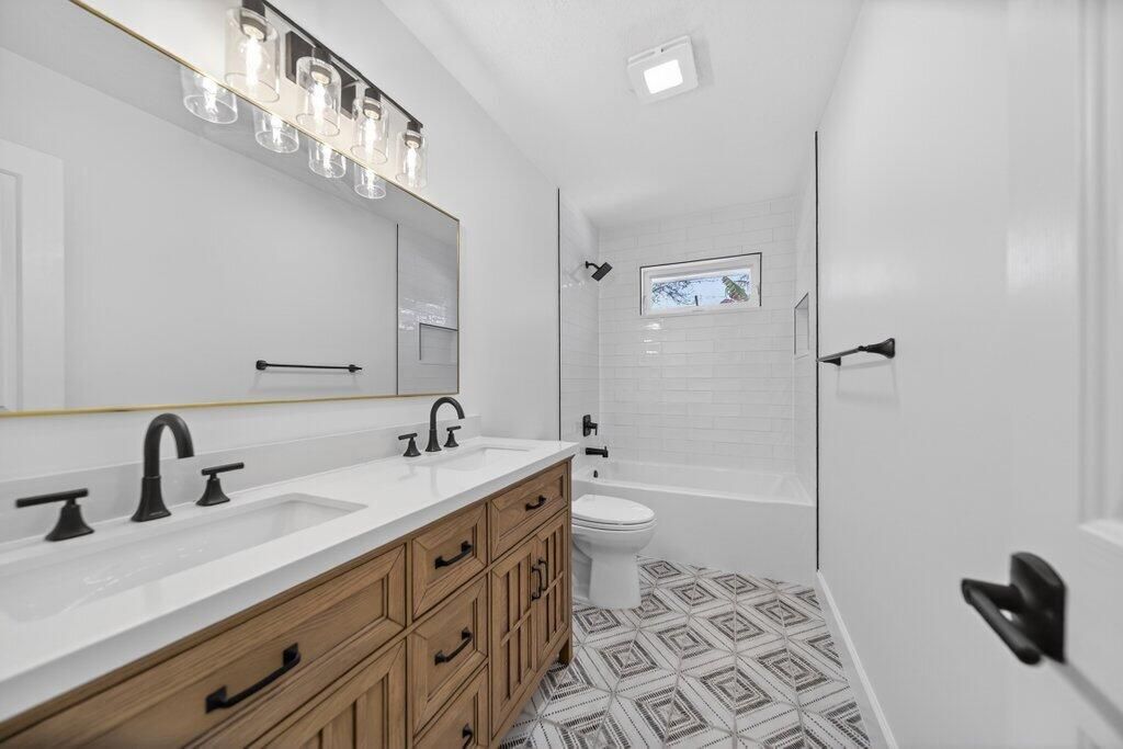 2366 SE Country Club Lane, Stuart, FL 34996 Photo