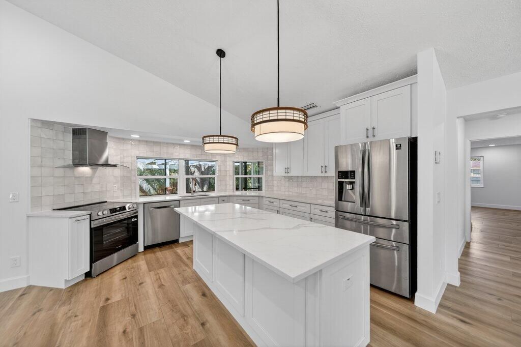 2366 SE Country Club Lane, Stuart, FL 34996 Photo